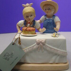 Denim Days Porcelain Figurine Happy Birthday #1520, 1985 Homco With hanging tag